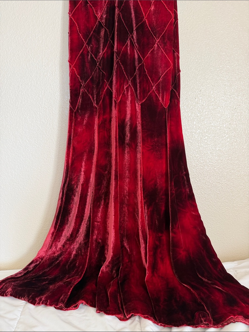 VTG St. John Evening Ruby Red Devoré Velvet Argyle Bias Cut Maxi Gown Dress Sz 6 - Picture 6 of 9